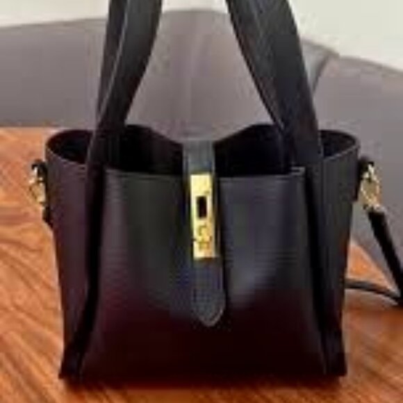 Black Bucket Handbag includes inside pouch and detachable strap - Picture 1 of 5